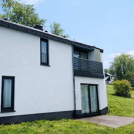 Spacious In Hambachtal *