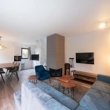 Spacious In Hambachtal Oberhambach
