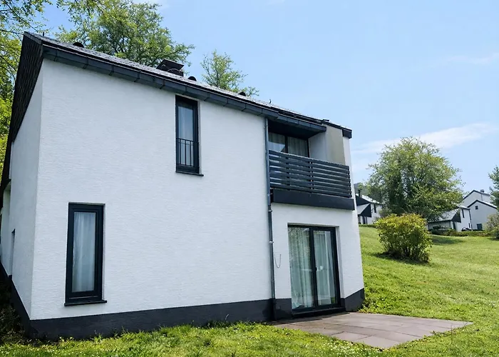 Spacious In Hambachtal *